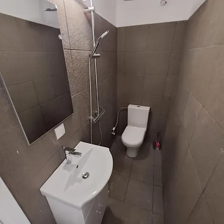 The Grey House Apartment *